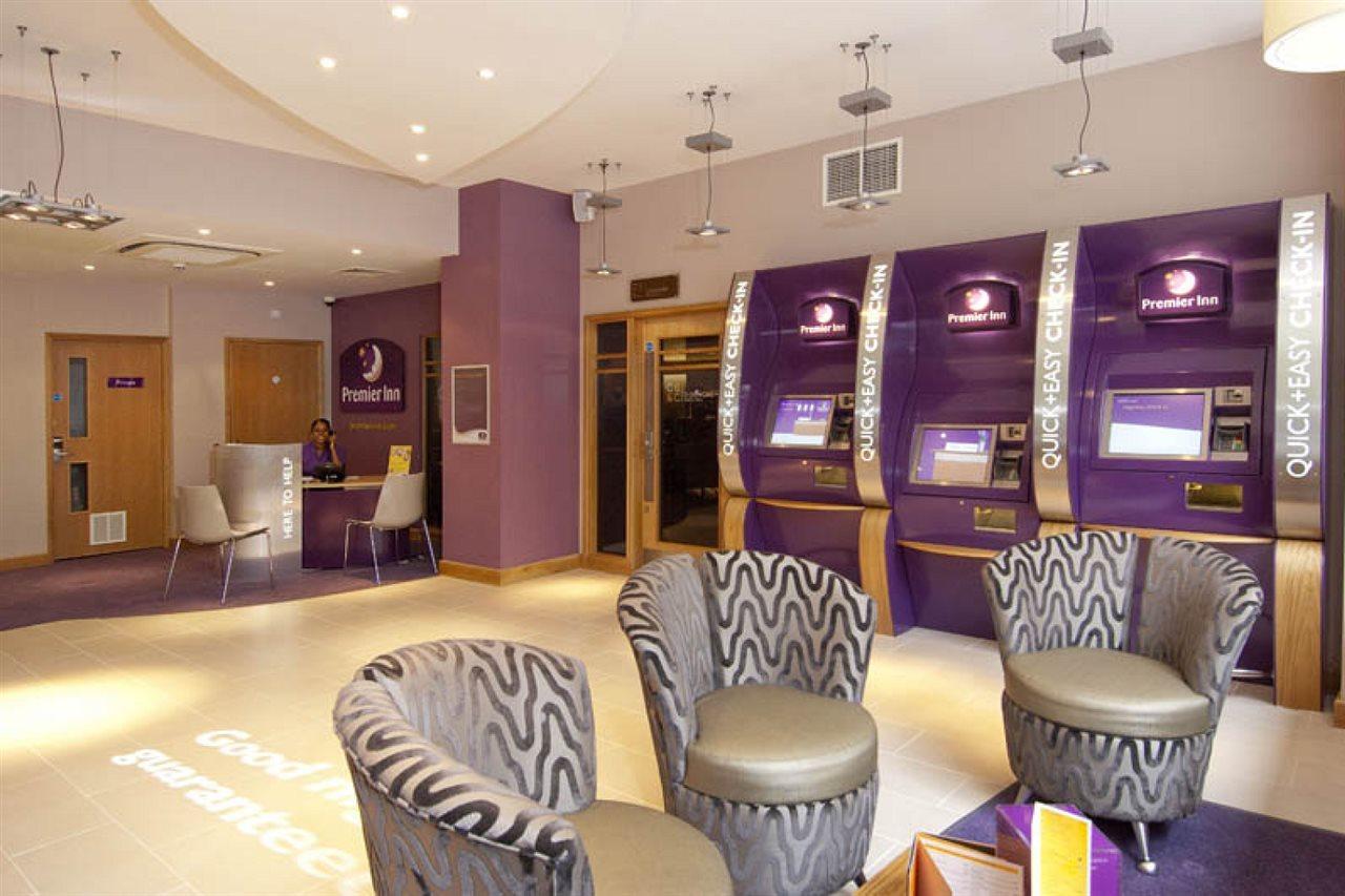 Premier Inn Birmingham City - Waterloo St Bagian luar foto