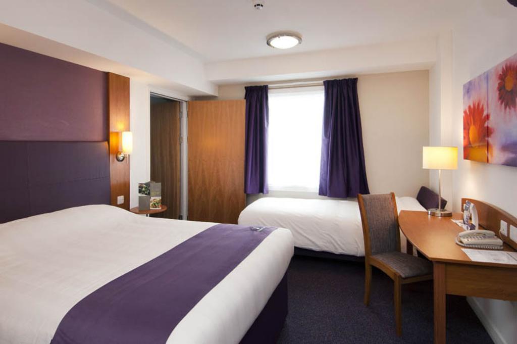 Premier Inn Birmingham City - Waterloo St Ruang foto