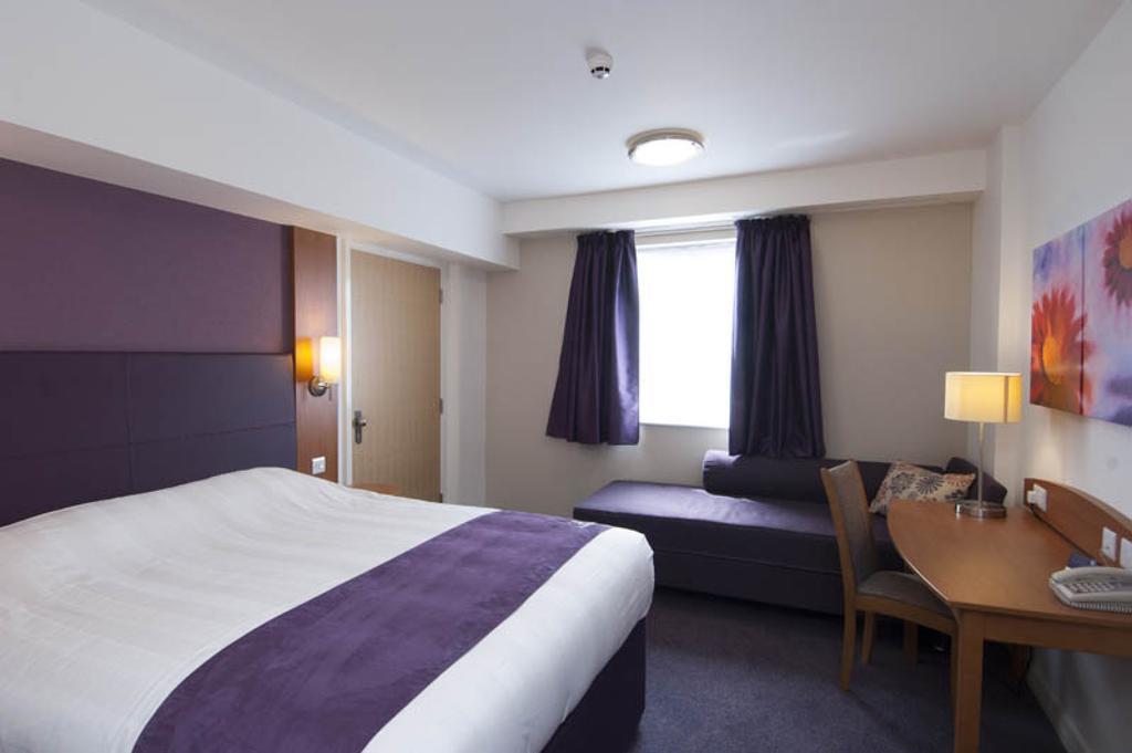 Premier Inn Birmingham City - Waterloo St Ruang foto