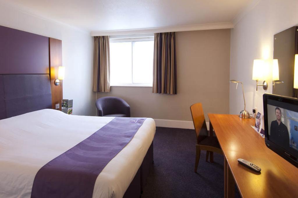 Premier Inn Birmingham City - Waterloo St Ruang foto
