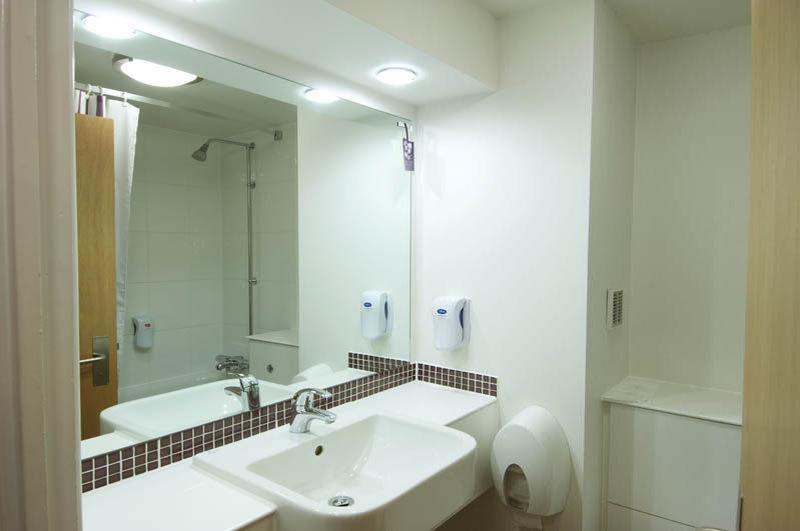 Premier Inn Birmingham City - Waterloo St Bagian luar foto